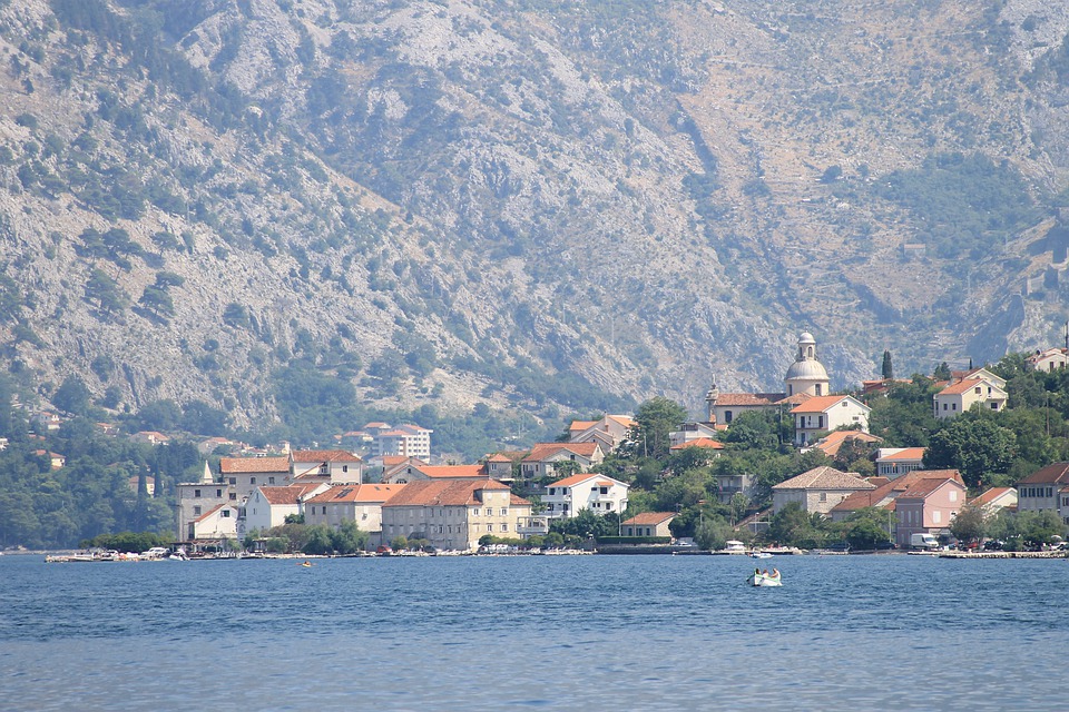 Airline tickets USA to Tivat Podgorica